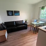 Rum i privatbostad Uni Naehe Mit Garten *