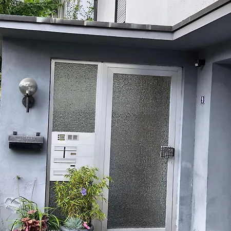 Uni Naehe Mit Garten Pansiyon *