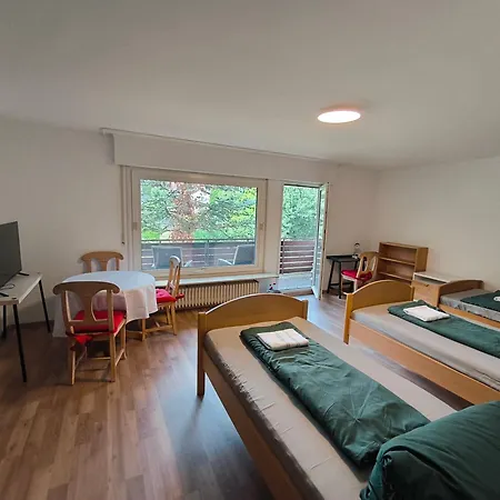 Uni-naehe بوخوم