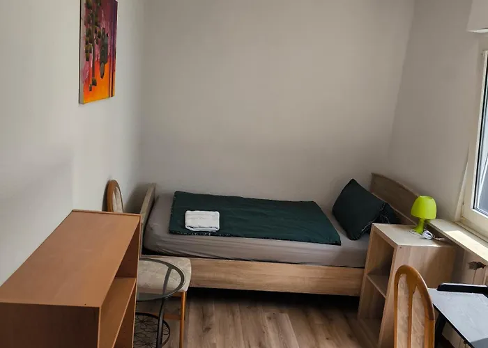 Uni Naehe Unterkunft Mit Garten
